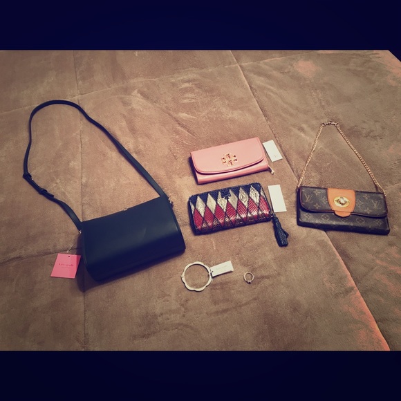 Accessories - New items coming soon💖